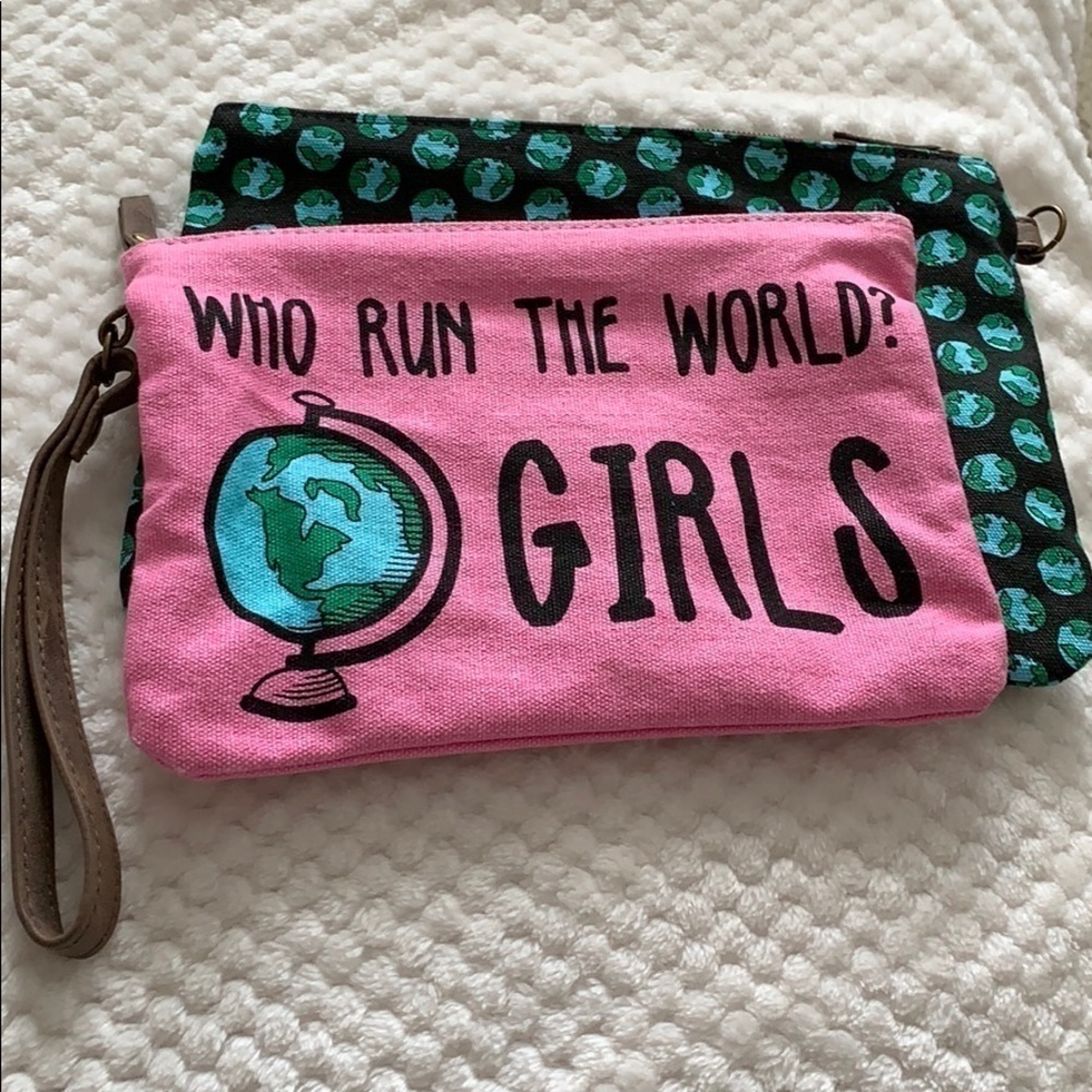 NWOT set of 2 pouches